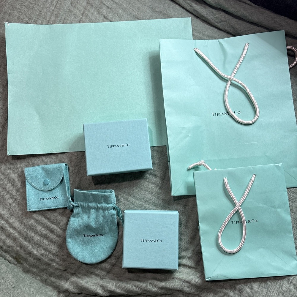 Tiffany & Co Blue Gift Bags And Pouches